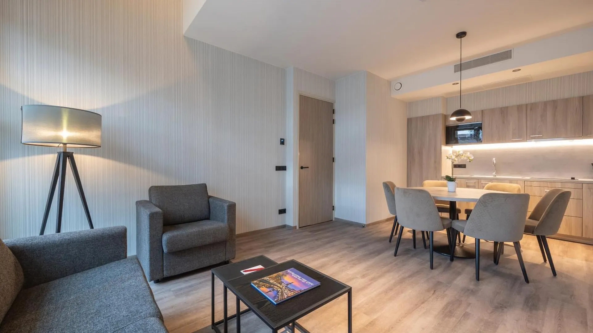 Ramada The Hague Scheveningen Hotel 3*,