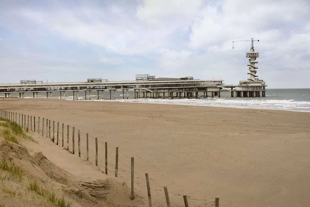 Ramada The Hague Scheveningen Hotel